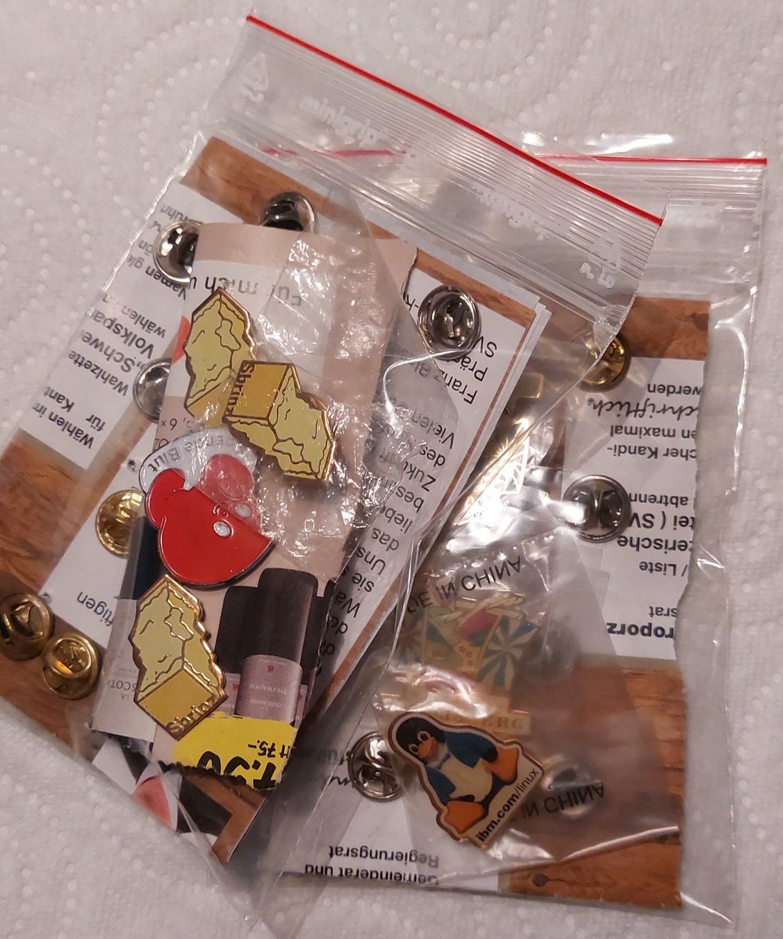 Plaketten & Abzeichen: Pins "Kunterbunt" (26) – Neu (gemäss Beschreibung) aus Rotkreuz von JustForSale 6