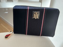 Tommy Hilfiger Portemonnaie wunderschön neu
