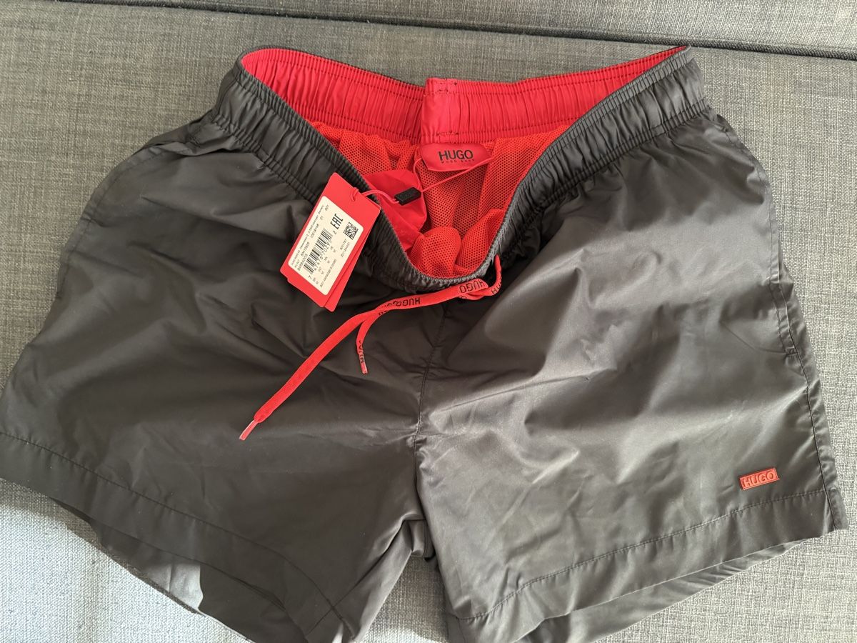Badehosen: Hugo Boss Maillot bain M – Neu und originalverpackt aus Ecublens VD von charliecinquillo 1