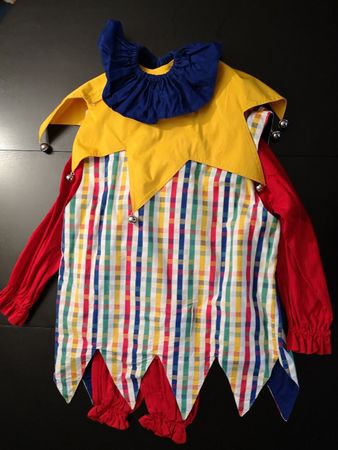Buntes Kinder-Fasnachtskostüm „Chäsperli“ 5-teilig (1)