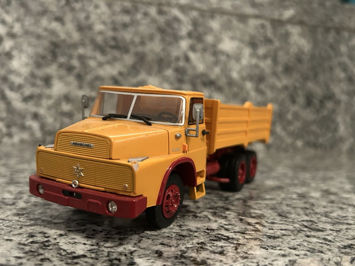 Kits de montage: Henschel Kipper, 1:50 – D'occasion à Horw par Tigercat635