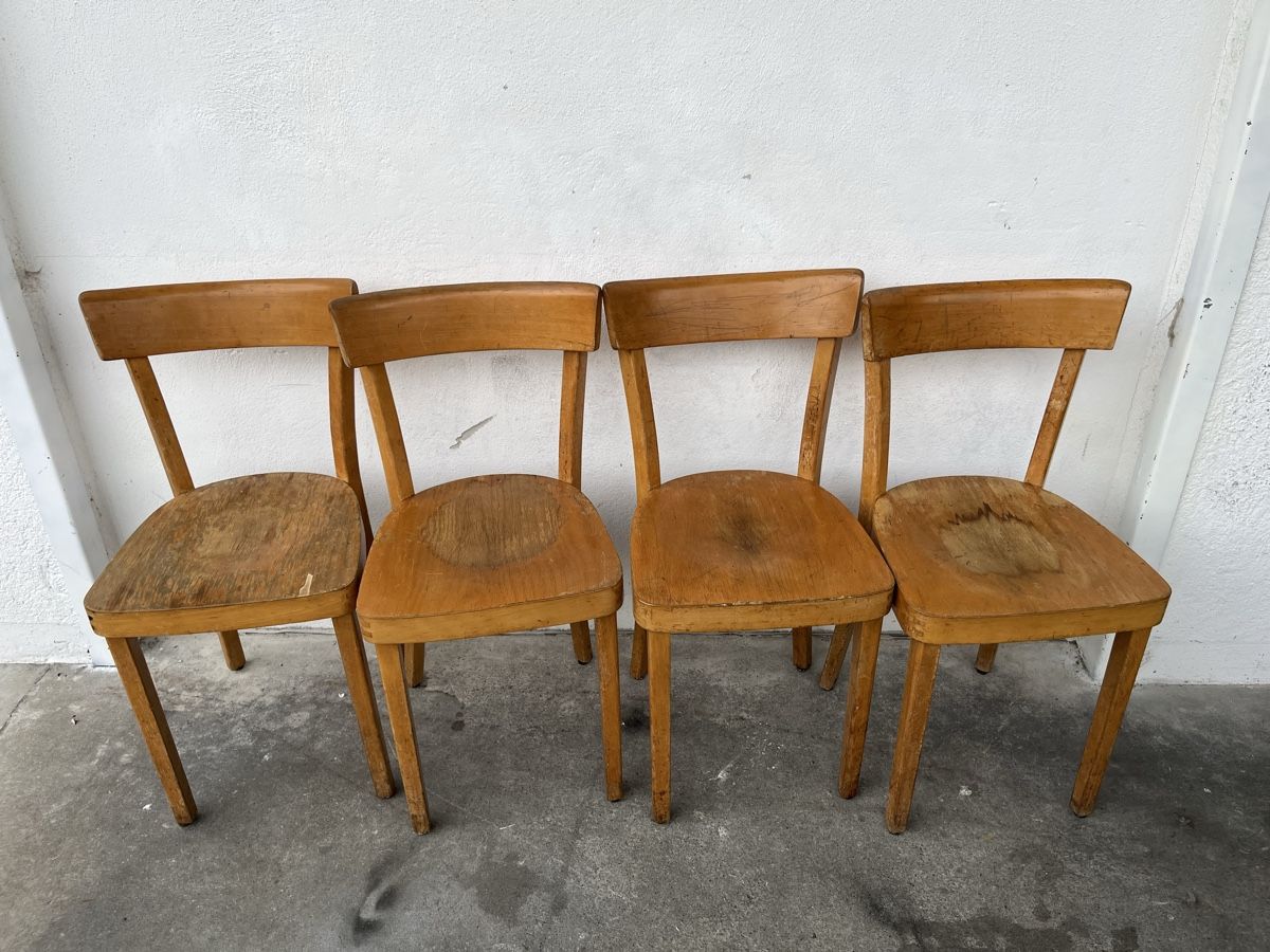 Stühle: 4 Beizenstühle mit mängel  – Gebraucht aus Bern von fotolog111
