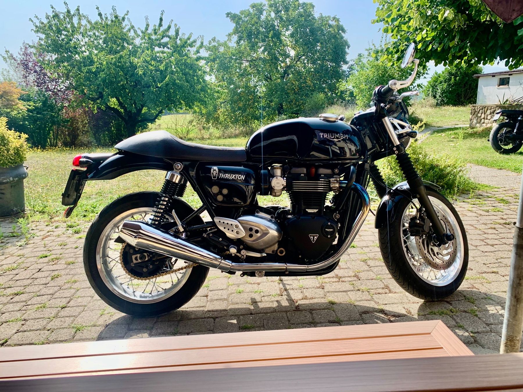 Strada: Triumph thruxton – Usato da Vernier venduto da Moca78