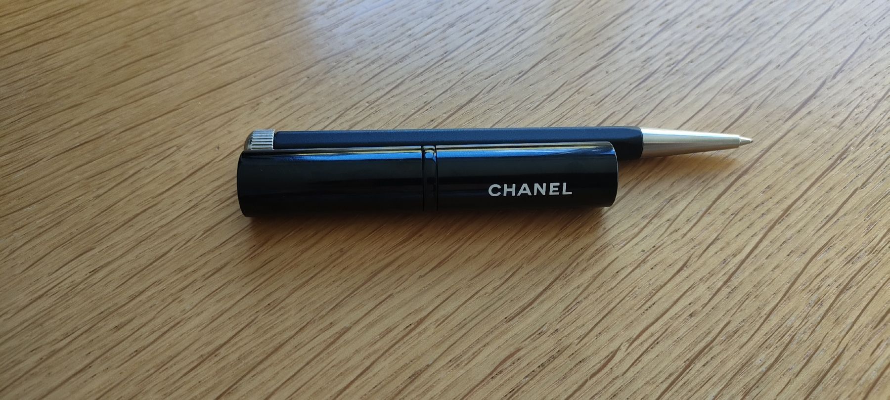 Chanel Make-up: CHANEL Make-up Pinsel neu – Nuovo (secondo la descrizione) da Kilchberg ZH venduto da evahug 2