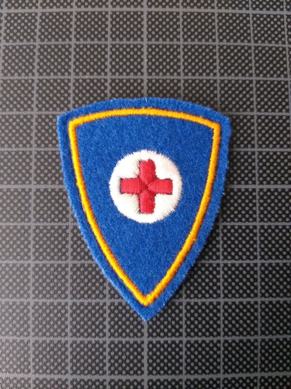 Placchette & Badge: Krankenwärter, -schwester Ord. 1972 – Usato da Bauma venduto da SwissMilitaria