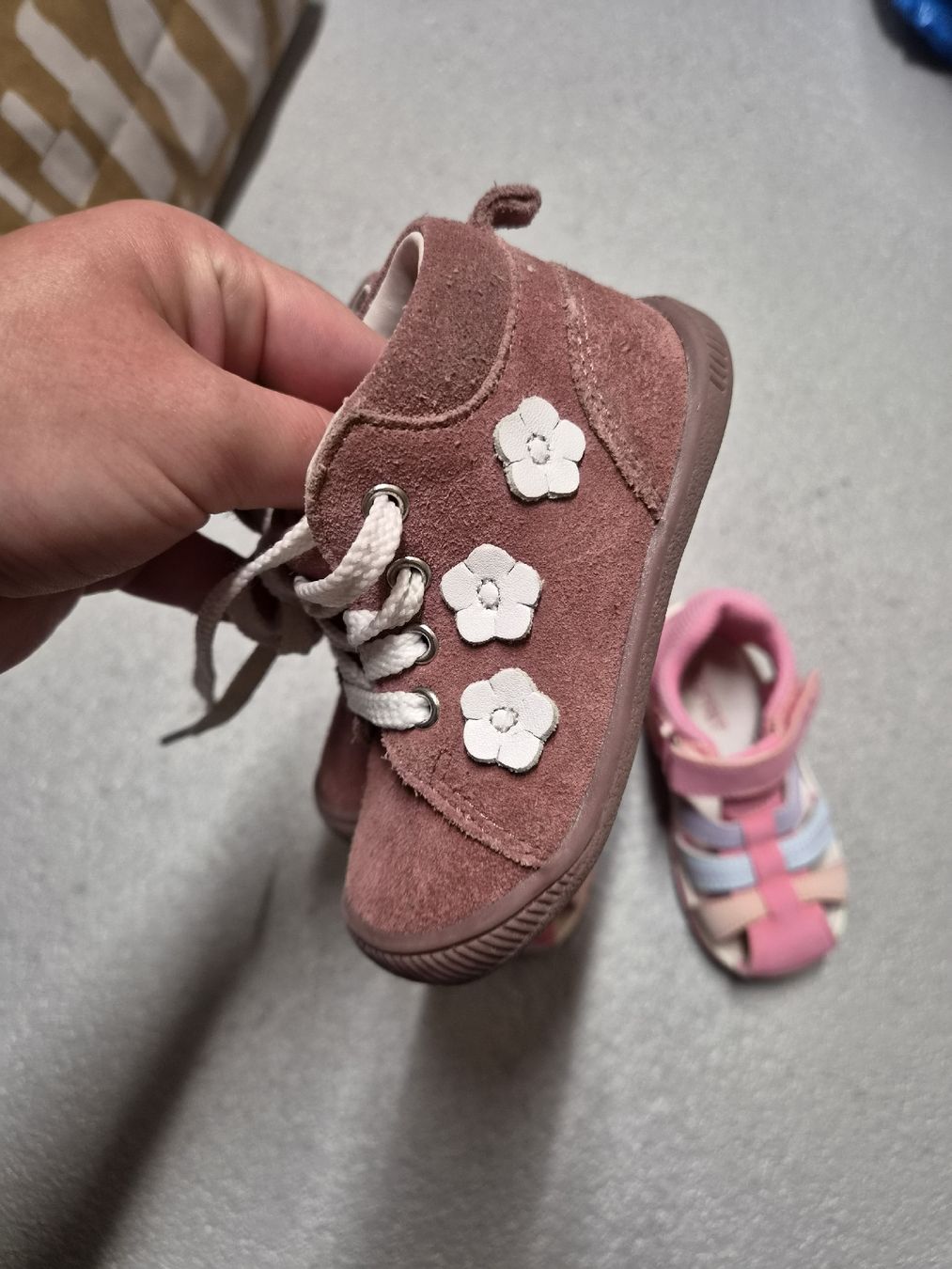 Scarpe per ragazzi: Babyschuhe Grösse 20 – Usato da Wettingen venduto da sof_yw7f 1