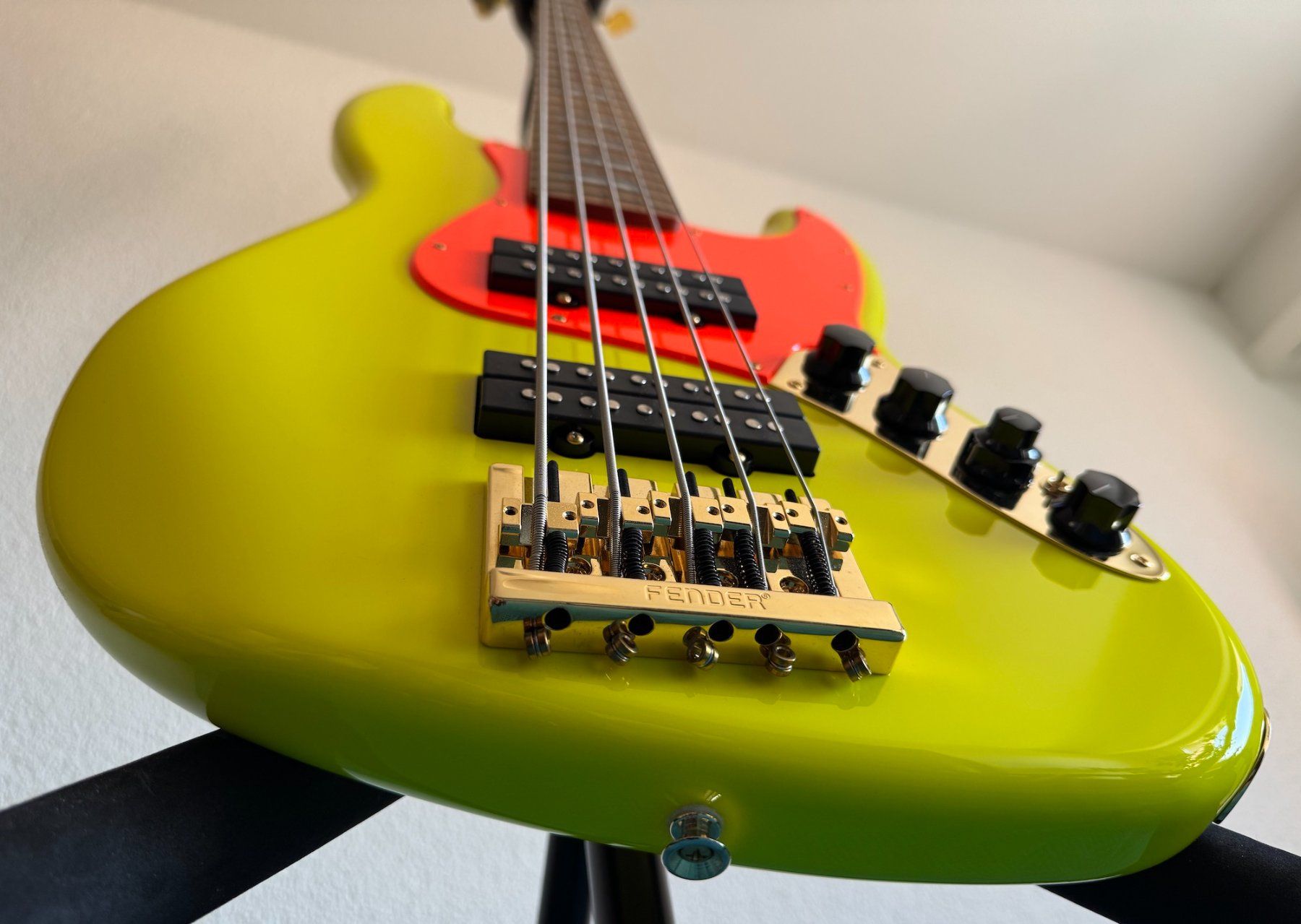 Fender Instruments de musique: Fender MonoNeon Jazz Bass V – Neuf (Voir description) à Binningen par Neptun2027 3