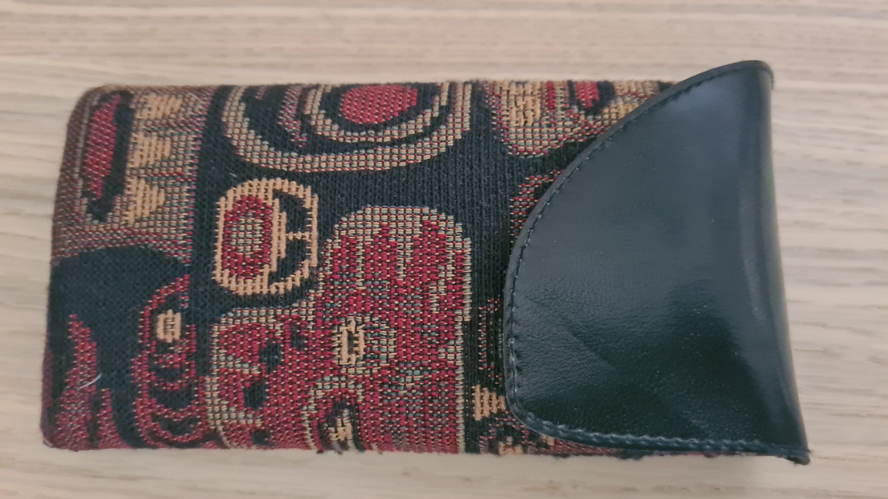 Altro in  Abbigliamento & Accessori: Brillenetui – Usato da Zürich venduto da Agios