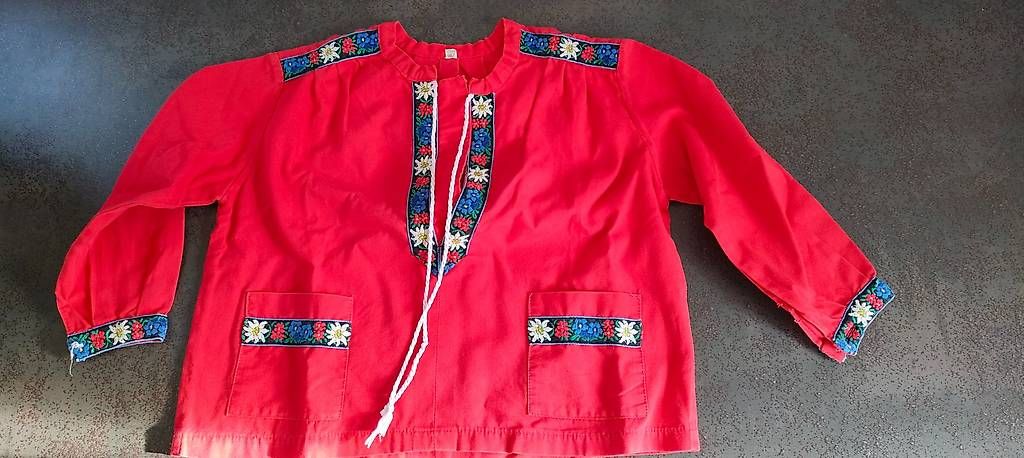 Camicie, T-shirt & Polo: Sennenchutteli Gr. 98 – Usato da Neuendorf venduto da OZ88