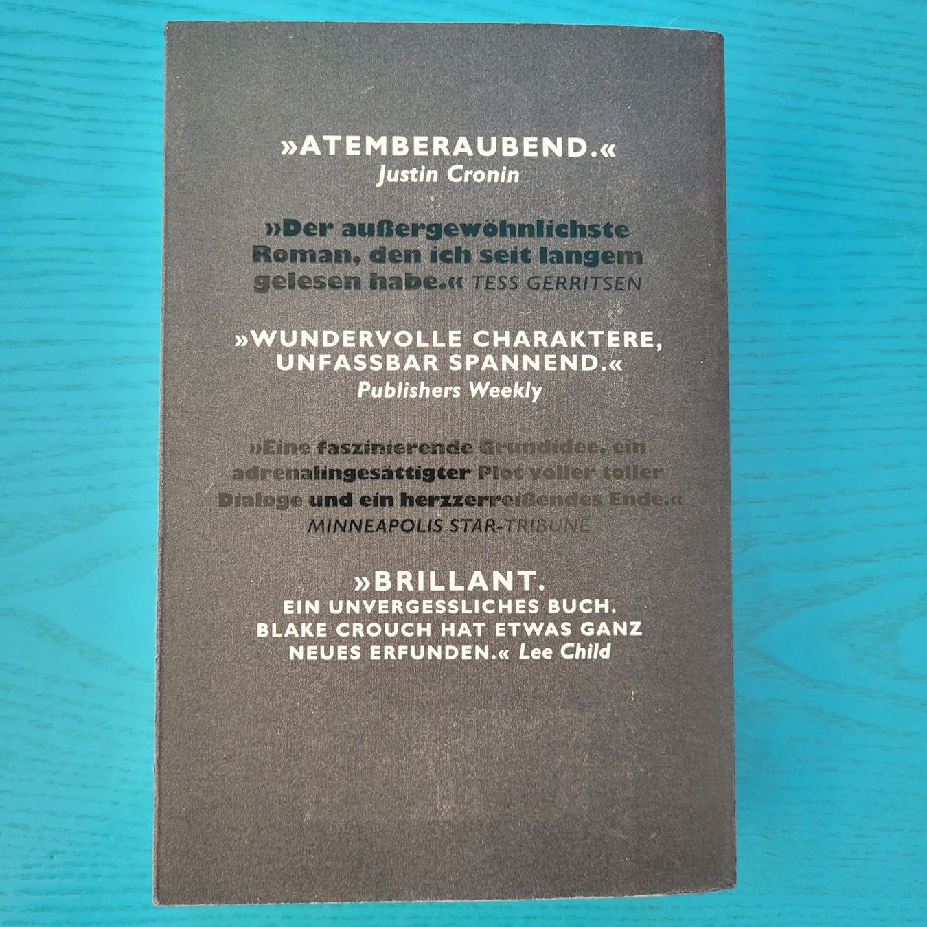 Libri: Blake Crouch- Dark Matter / Der Zeitläufer – Nuovo (secondo la descrizione) da SCHÜBELBACH venduto da CoKaHa 1