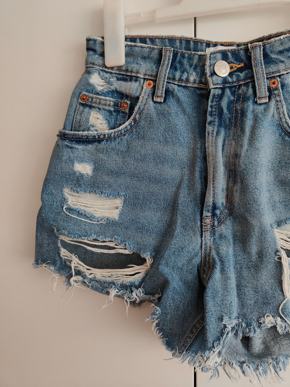Zara Jeans: Zara Jeans Shorts - Grösse 32 – Gebraucht aus Rickenbach b. Wil von Beautiful.Things 2