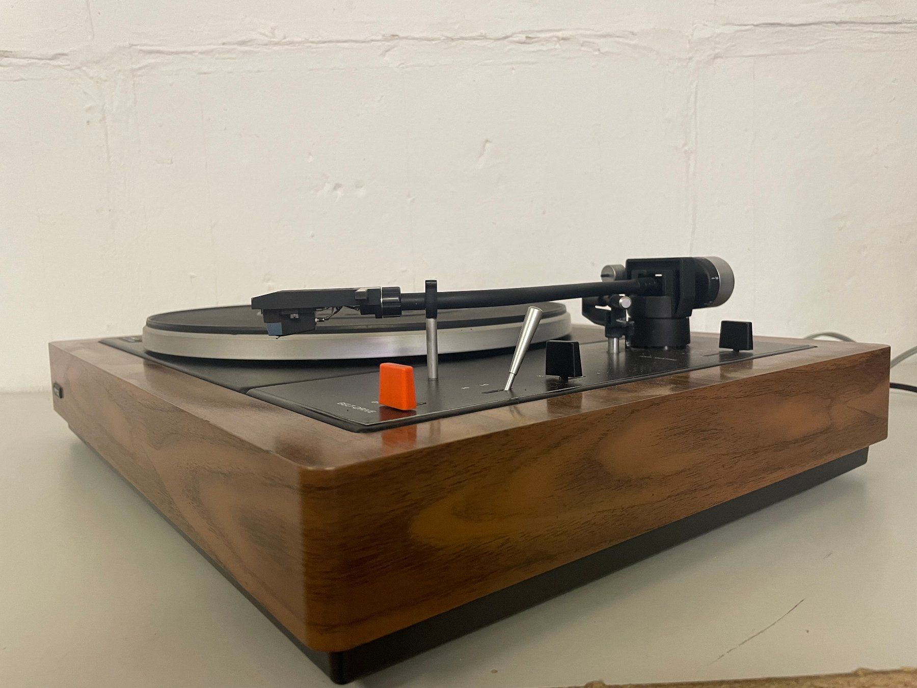 Lenco Tourne-disques: tourne disque Lenco L 82 – D'occasion à La Croix (Lutry) par netrajet 2