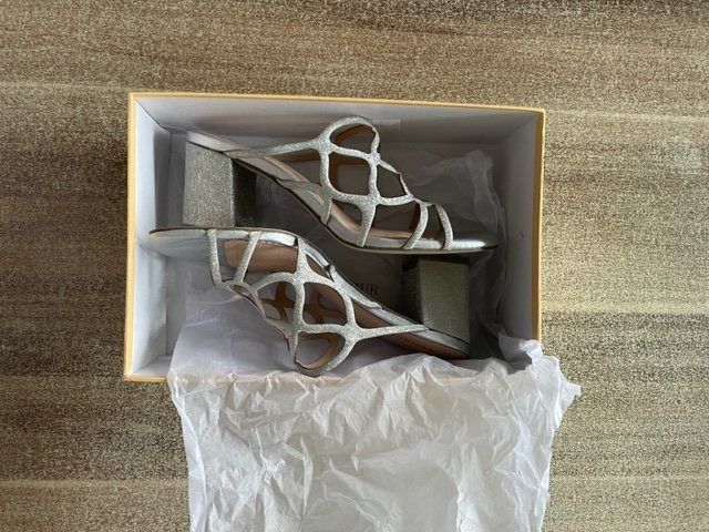 Scarpe da donna: MENBUR BELLES SANDALES SOIREE ARGENTEES TAILLE 39 – Nuovo (secondo la descrizione) da Bernex venduto da eunicefitz 4