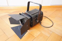 Theaterscheinwerfer Robert Juliat 306 HPC 1000W pro Stück