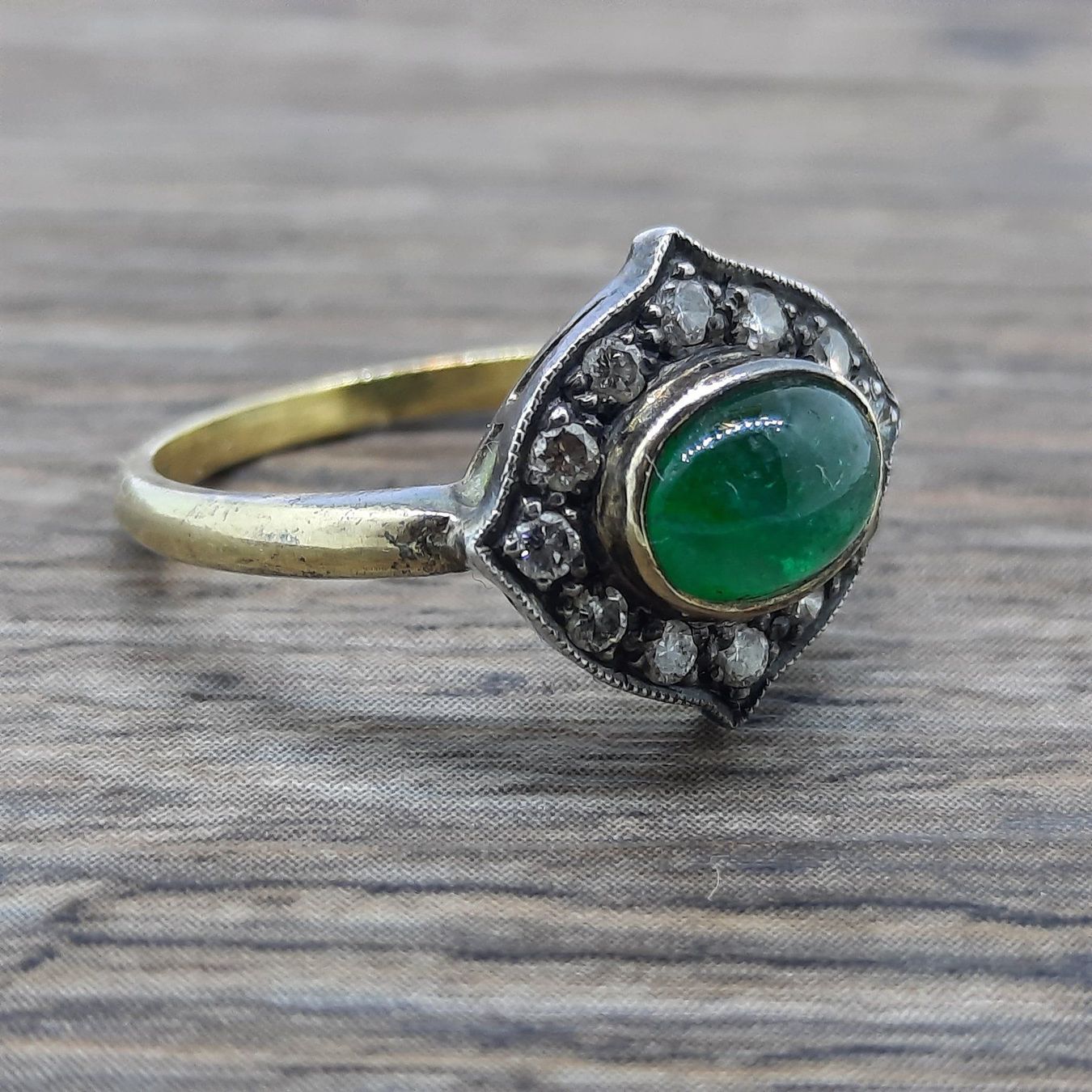 Anelli: Edler Goldring mit Smaragd Edelstein – Usato da Unterägeri venduto da Altgoldschmuck 5