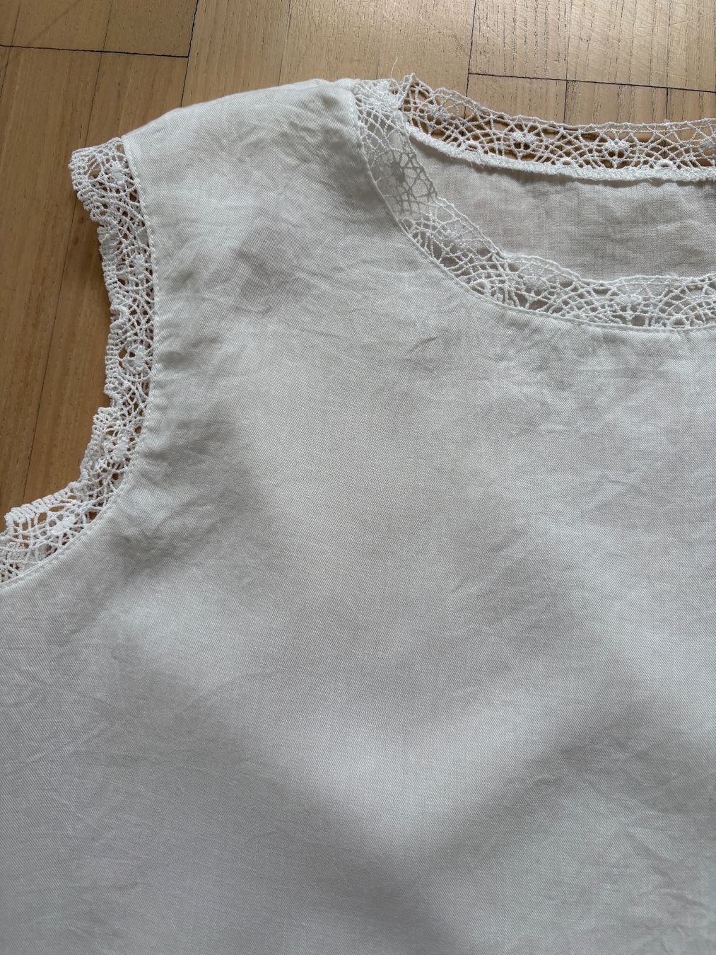 Top: Sommerliches Leinen Spitzentop,  Gr. L / NEU – Nuovo (secondo la descrizione) da Oberengstringen venduto da Marling 2