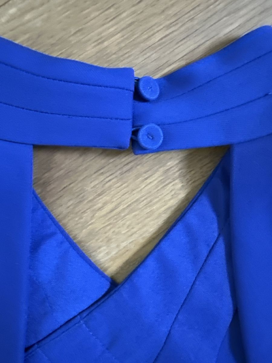 Tops: BCBGMAXAZRIA Haut bleu cobalt taille S  – Neu (gemäss Beschreibung) aus Commugny von rus_my8v 5