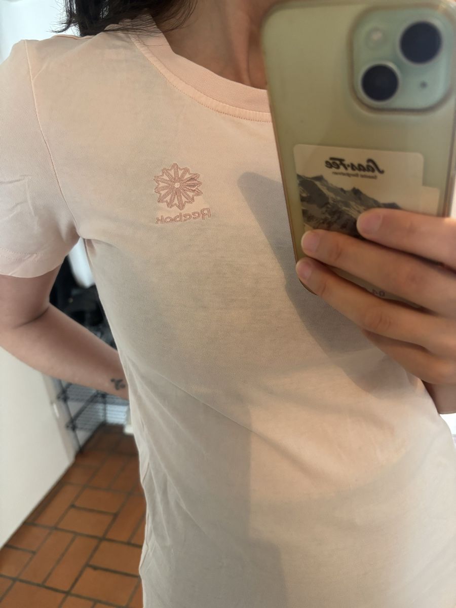 Reebok T-shirt: Oberteil Reebok Lachsfarben – Nuovo (secondo la descrizione) da Zürich venduto da nnsn 2