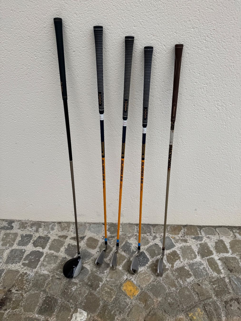 Mazze & Set: 5 diverse Golfschläger, NEUWERTIG – Usato da Schaffhausen venduto da 1963CD