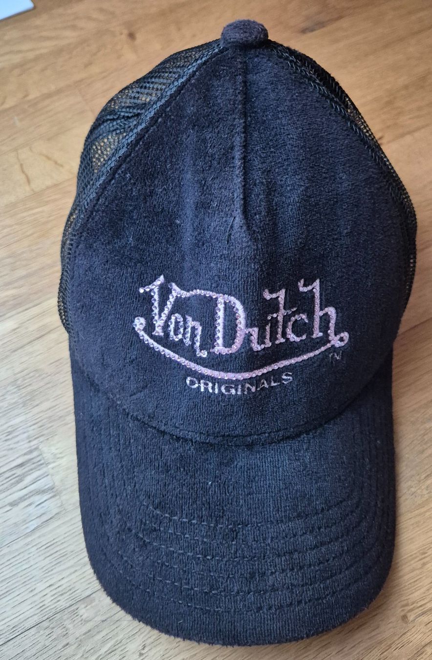 Altro in  Abbigliamento & Accessori: Von Dutch Kappe schwarz – Usato da Grüningen venduto da maenimaa