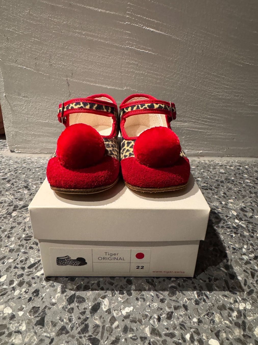 Tiger Swiss Scarpe per ragazzi: Tigerfinkli Grösse 22 – Nuovo e nell'imballaggio originale da Olten venduto da Kaufhauskrone