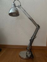 Verstellbare Tischlampe im Industrial Design, Silber/Chrom