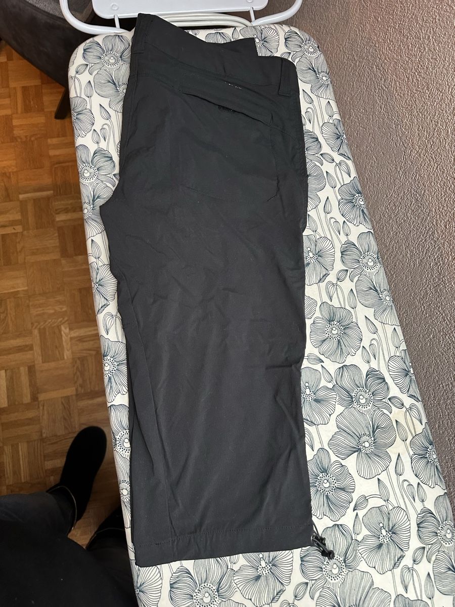 Columbia Pantaloni: Short de sport Columbia – Nuovo e nell'imballaggio originale da Savagnier venduto da Pivovar2