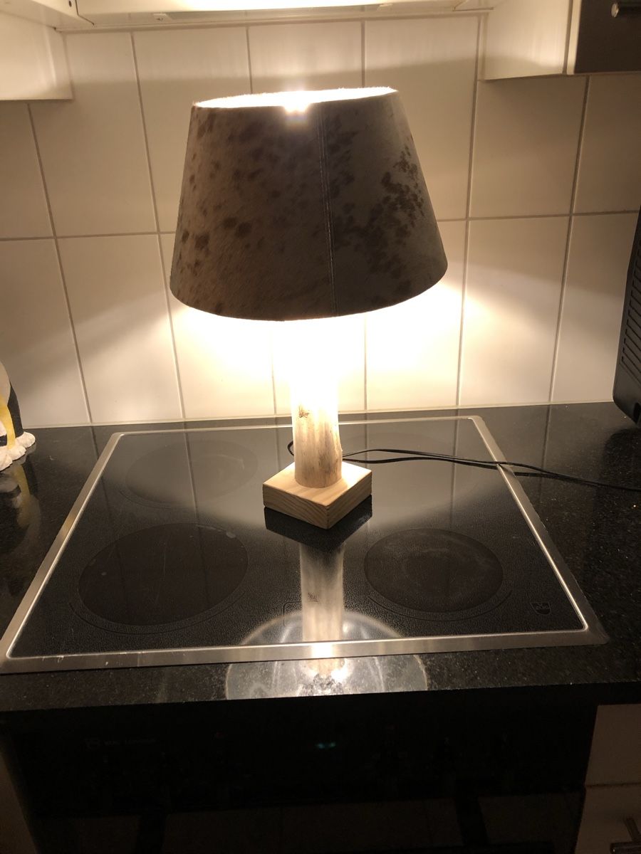 Lampade: Tischlampe mit Kuhfell – Usato da Muttenz venduto da Salina5 6