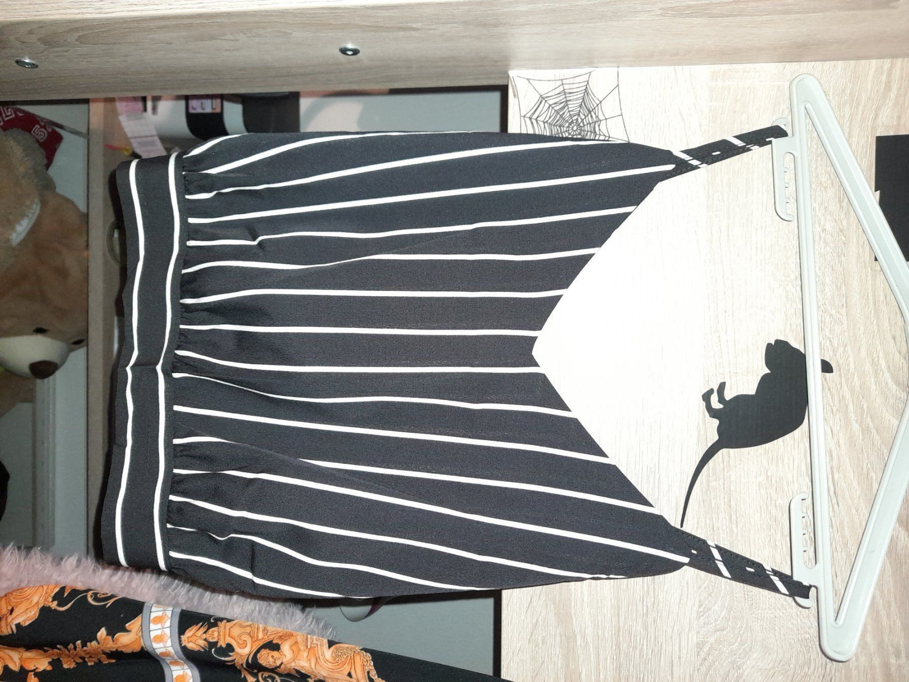 Top: Top gestreift schwarz weiss onesize bauchfrei – Nuovo (secondo la descrizione) da Gwatt (Thun) venduto da B.D.999