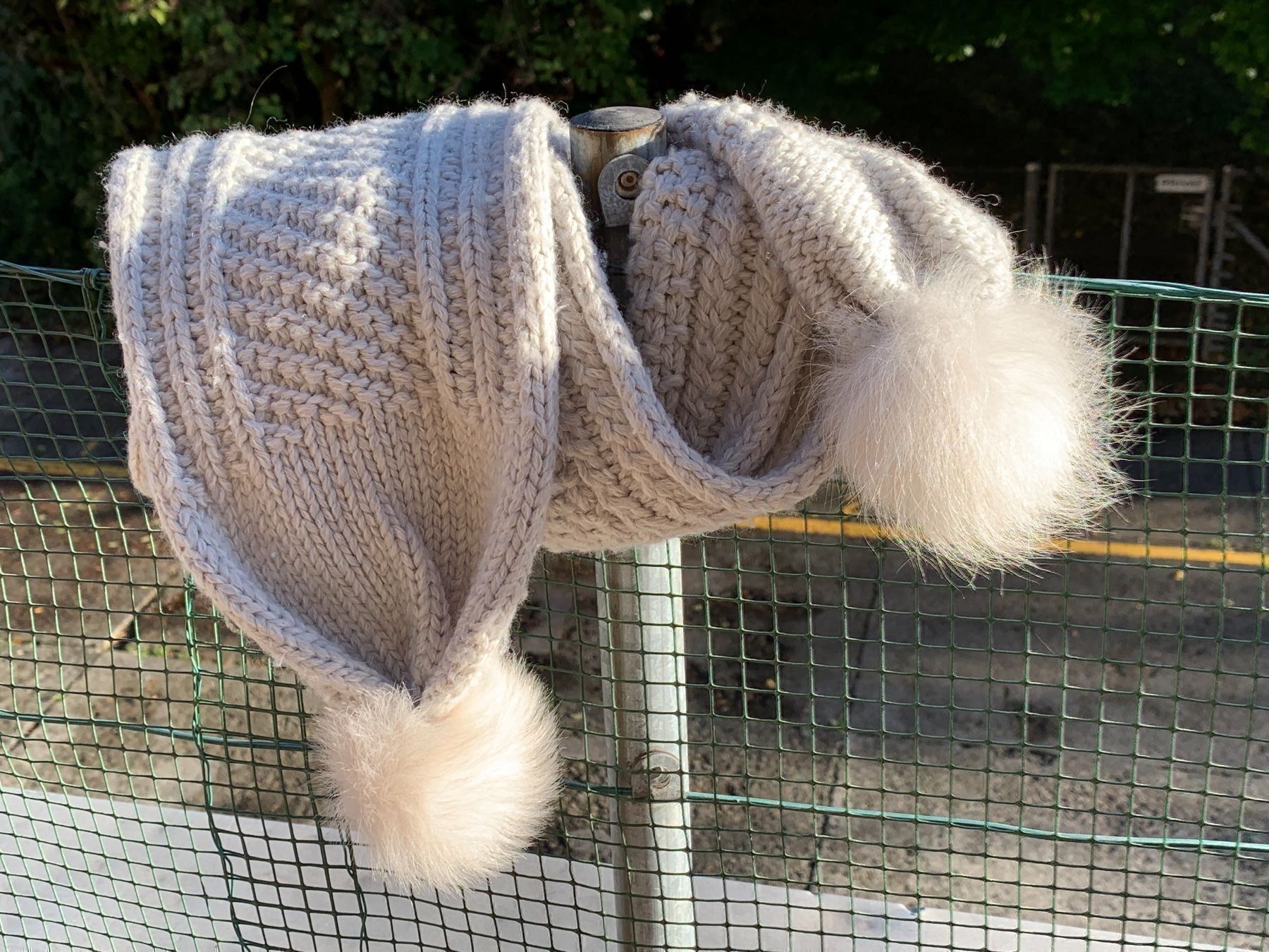 Foulards, Tücher & Schals: Ugg schal – Gebraucht aus Zürich von funkelnderstern