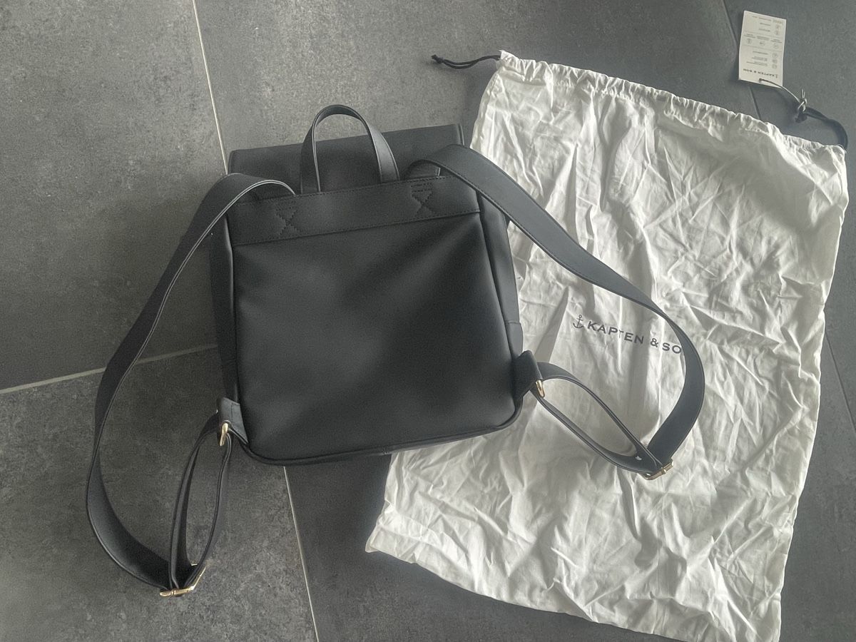 Kapten & Son Zaini: Kapten & Son Rucksack  Tromso All Black – Usato da Hägendorf venduto da jes_y8wf 1