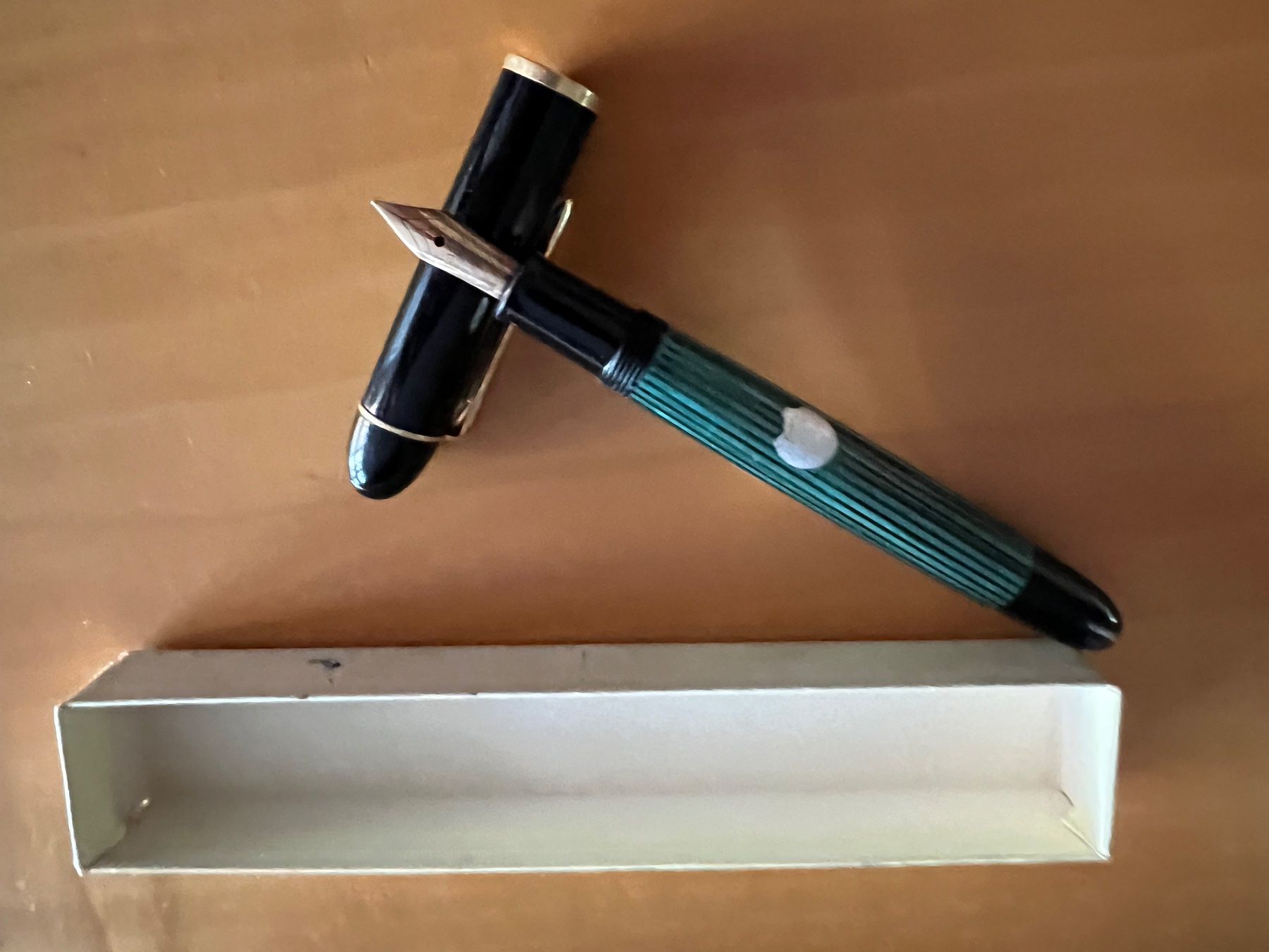 Il mondo degli animali: Pelikan 140 Füllfederhalter – Usato da Remigen venduto da Orlana7 2