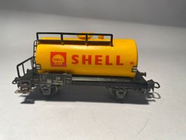 Märklin Kesselwagen (Tankwagen) SHELL gelb, AC Achsen