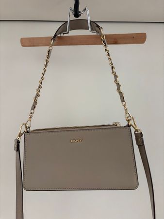 Umhängetasche DKNY beige mit Kette guter Zustand