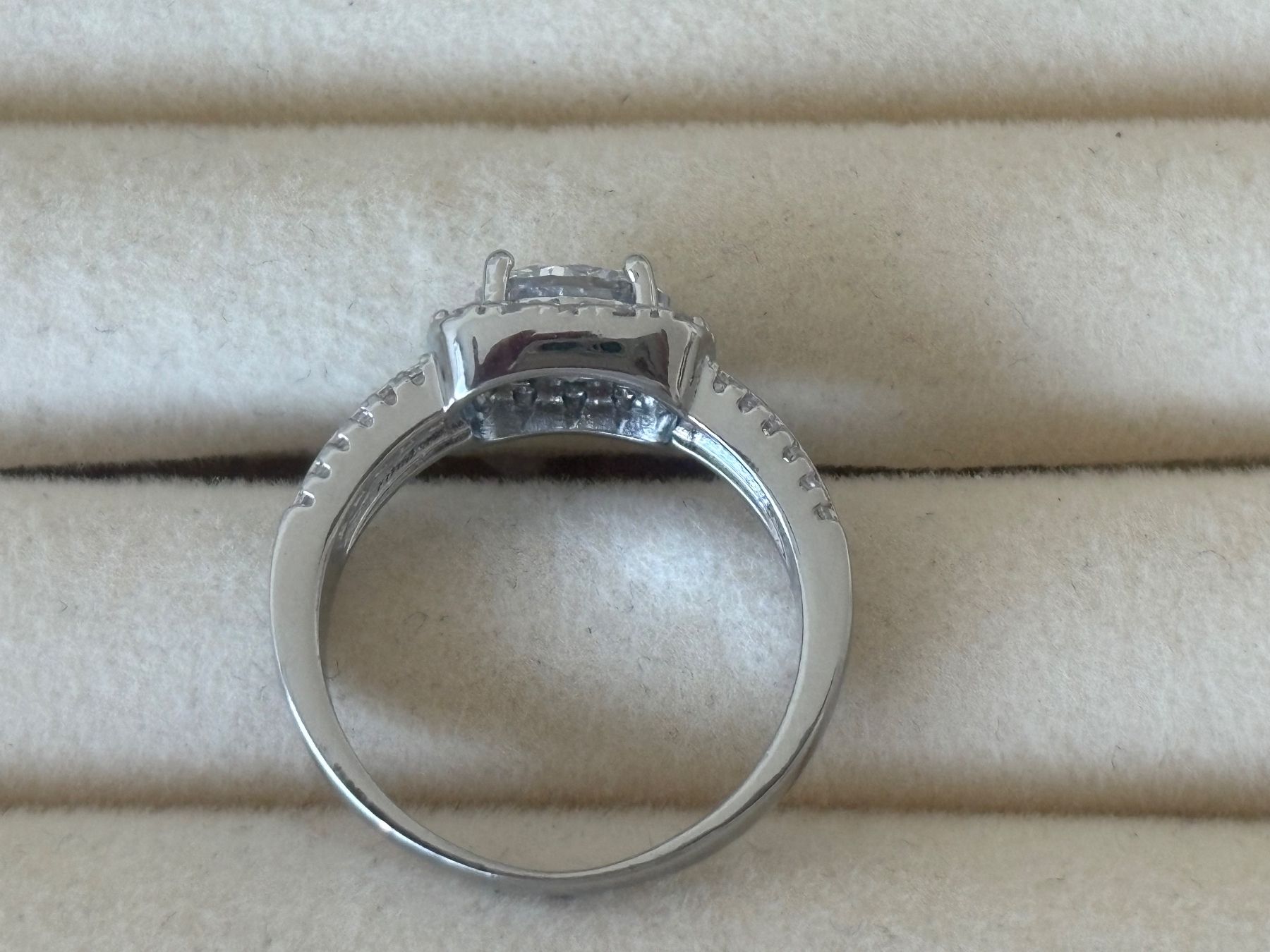 Anelli: Luxus Elegante Gr.19/9 Ring Farbe: Silber / Weiss – Nuovo (secondo la descrizione) da Biel-Bienne venduto da Roserosse13 2
