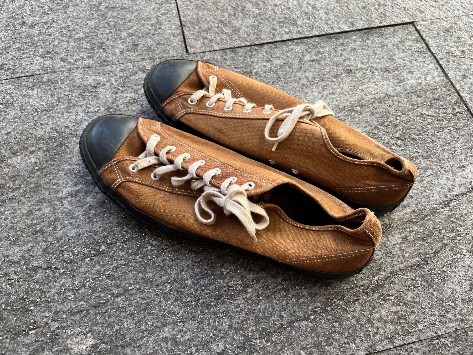 Herrenschuhe: John Lofgren Sneakers 12 – Gebraucht aus Bottmingen von Puffsack 1