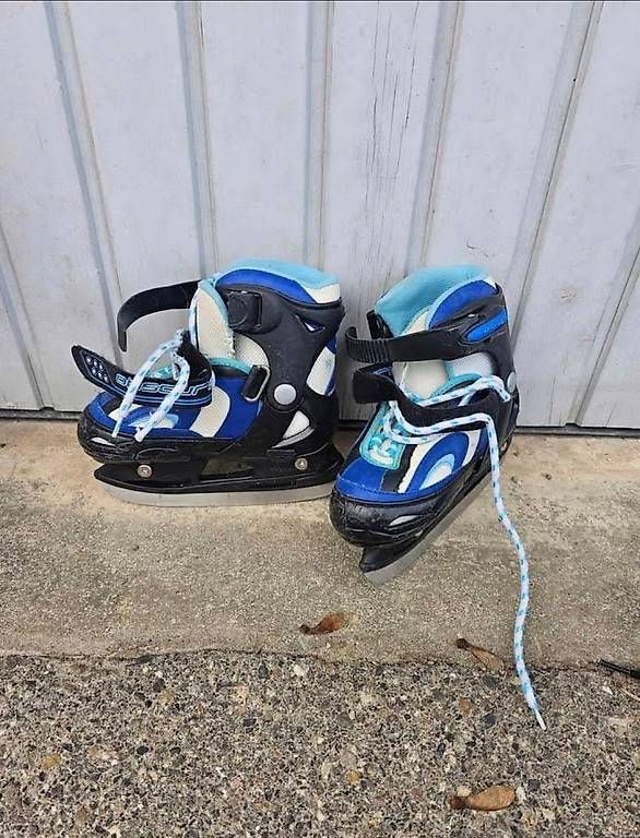Patins à glace: Schlittschuhe – D'occasion à Schaffhausen par DrNo8088