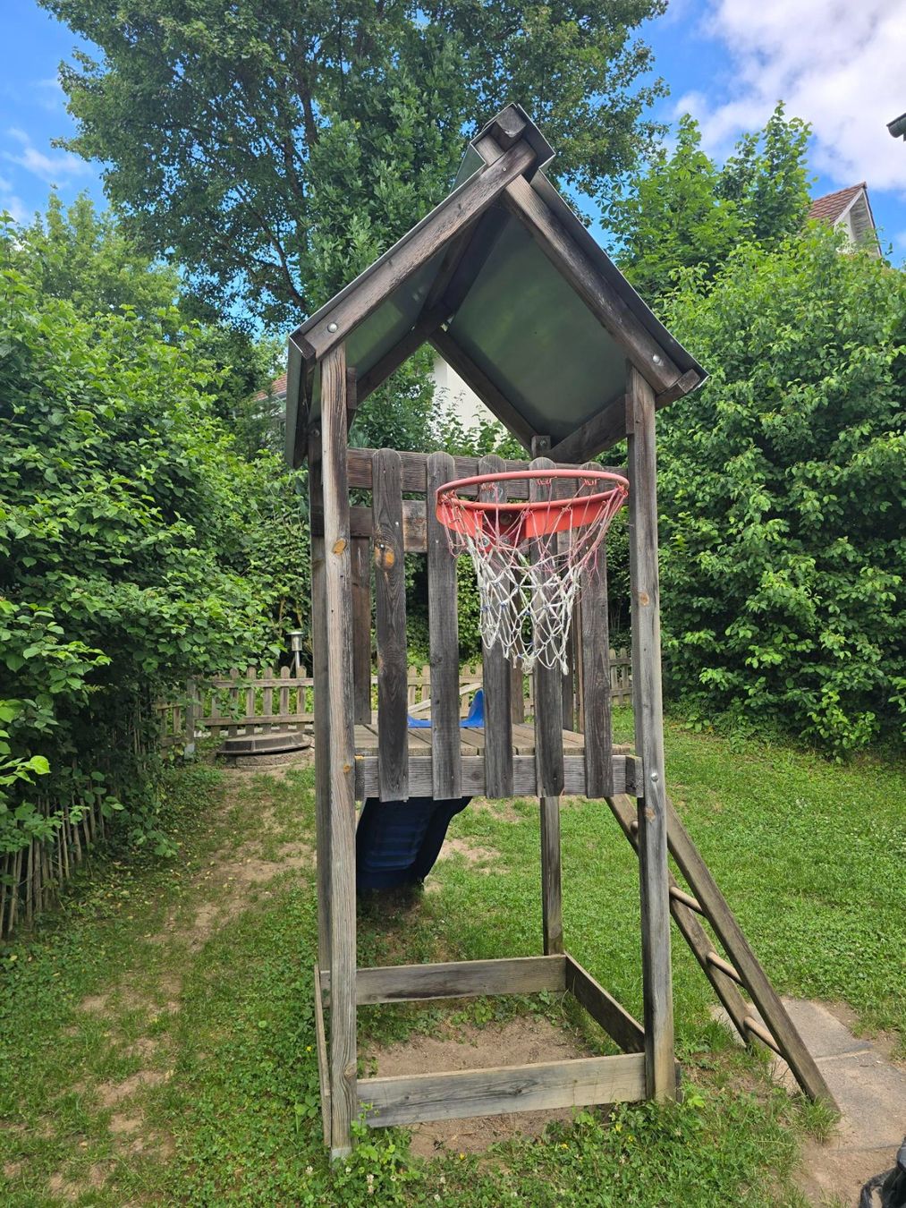Scivoli: Spielturm mit Rutsche 228cm lang – Usato da Würenlos venduto da bodystyle 2