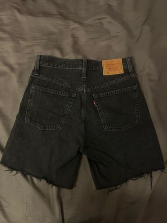 Schwarze Levi‘s 501 Shorts Grösse XS