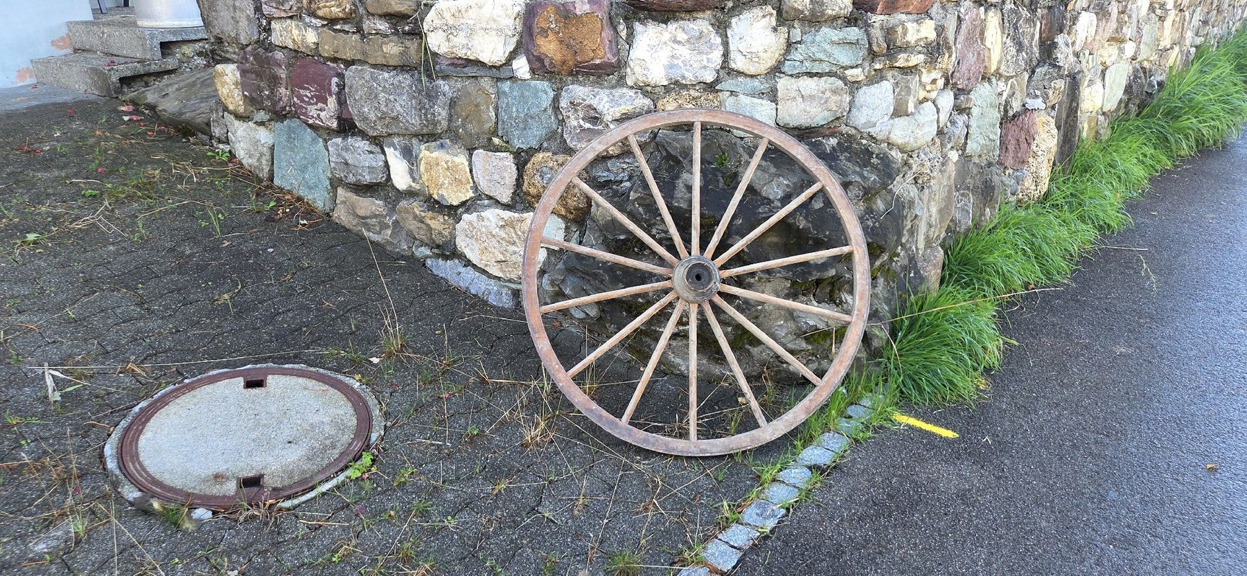 Pneus & Roues: Holz Wagenrad – D'occasion à Unterwasser par guido90