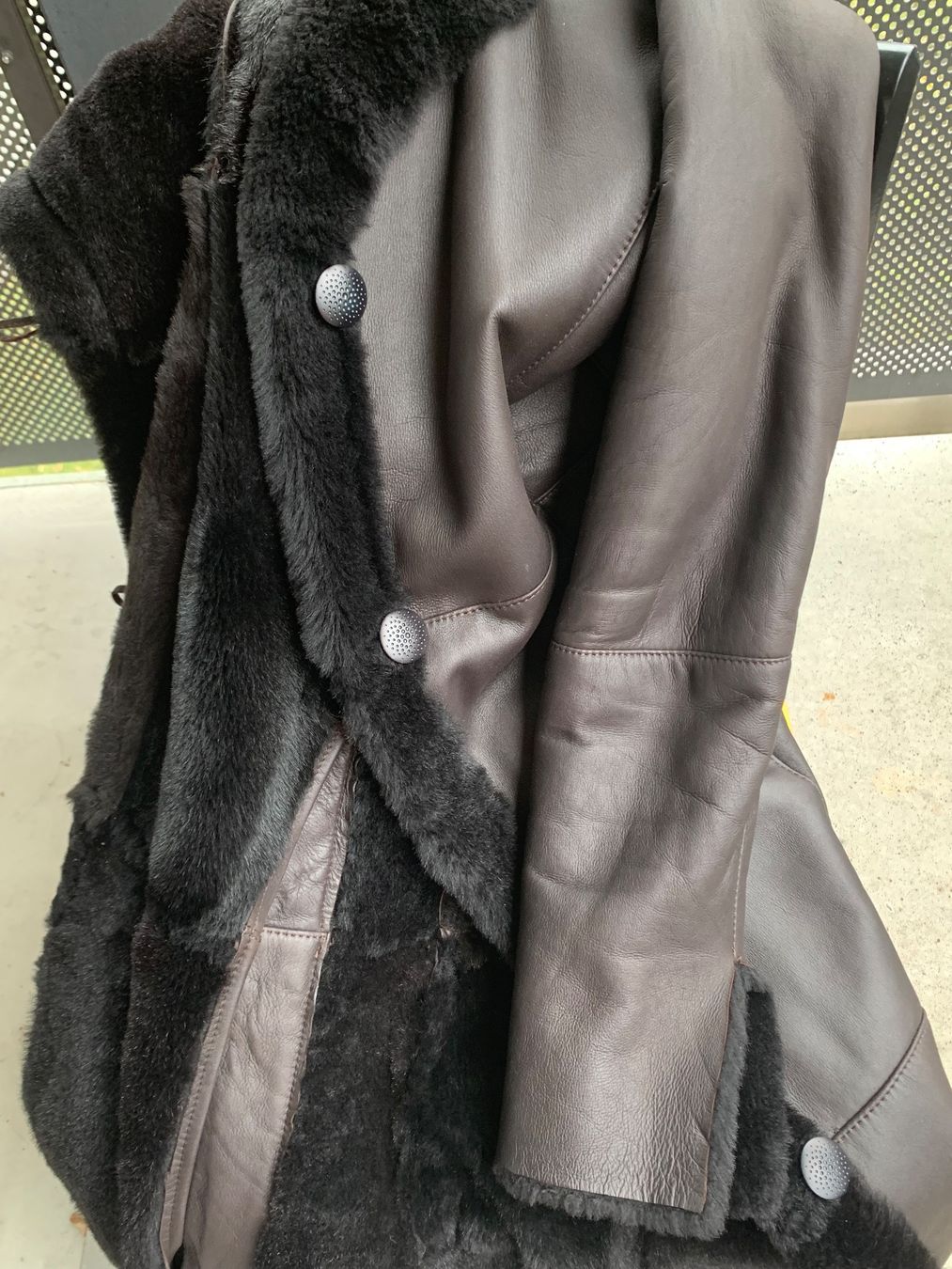 Cappotti: Pelz /Leder Winter Mantel – Usato da Zürich venduto da Auschra1 6