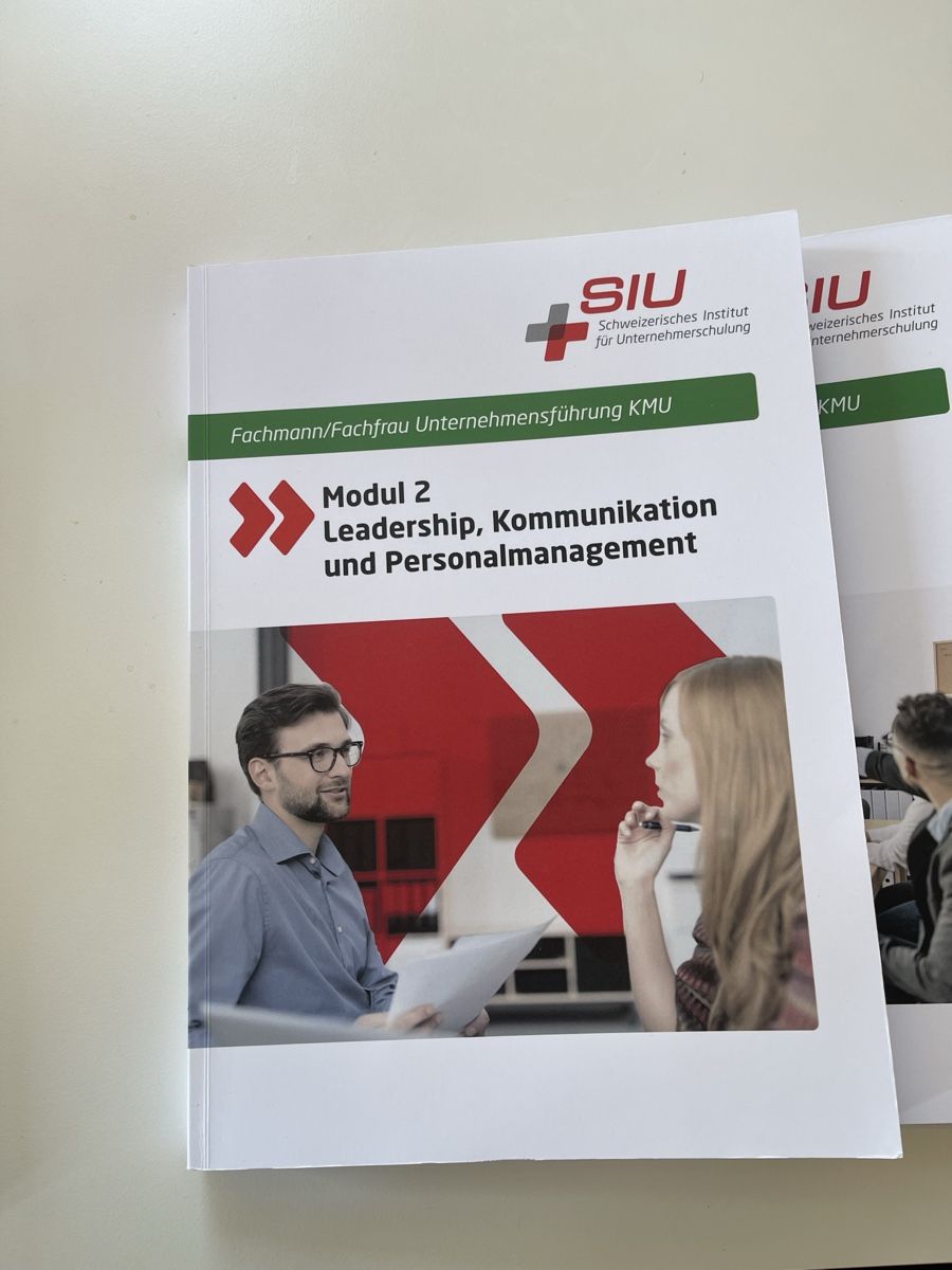 Libri: SIU KMU Lehrmittel: Module 1-6, gut erhalten – Usato da Herzogenbuchsee venduto da mmmhd5 2