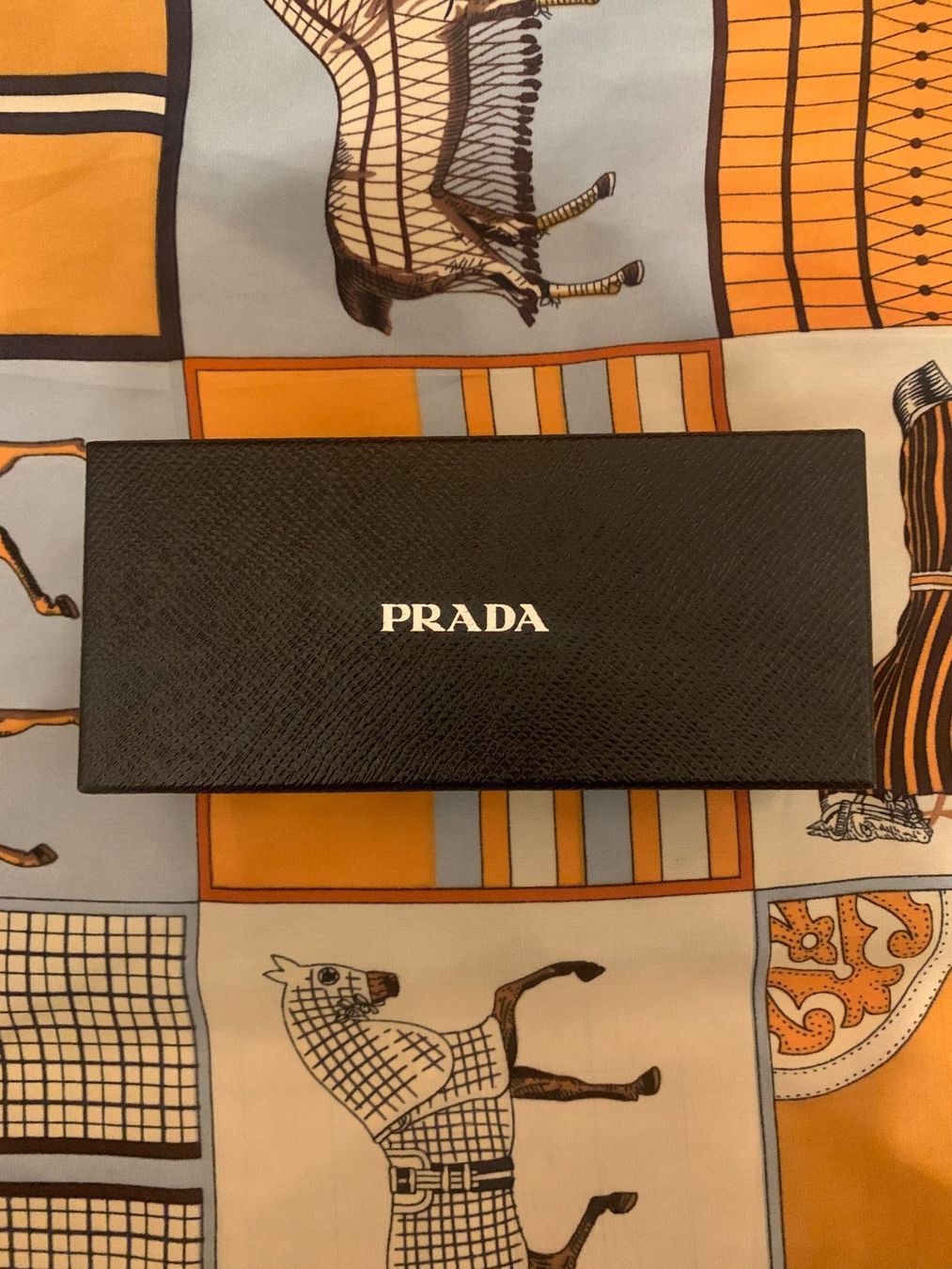 Chanel Occhiali & Lenti: Chanel Sonnenbrille schwarz / rot – Usato da Zürich venduto da dan_j9j6 5