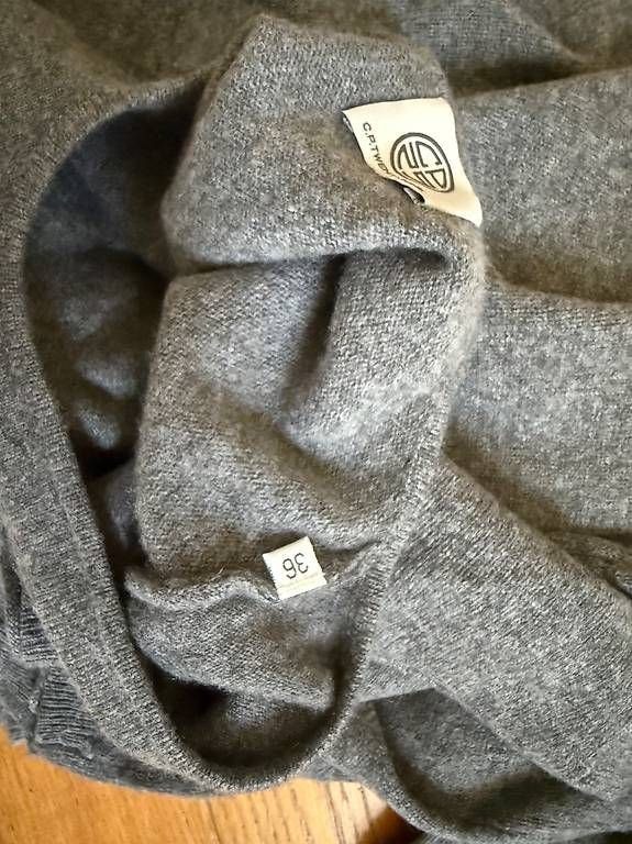 Maglioni & Felpe: 100% Kashmir Pulli – Usato da Luzern venduto da HeleneXX 3