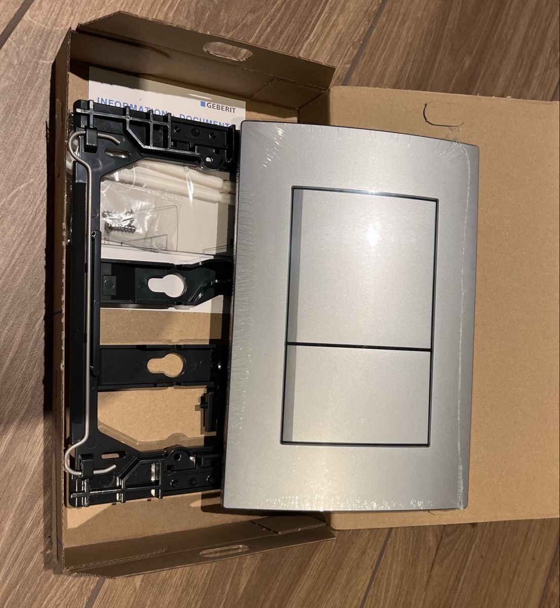 Geberit WC: NEU!Geberit Betätigungsplatte Delta 30 chrom matt – Nuovo e nell'imballaggio originale da Netstal venduto da plutzger 1