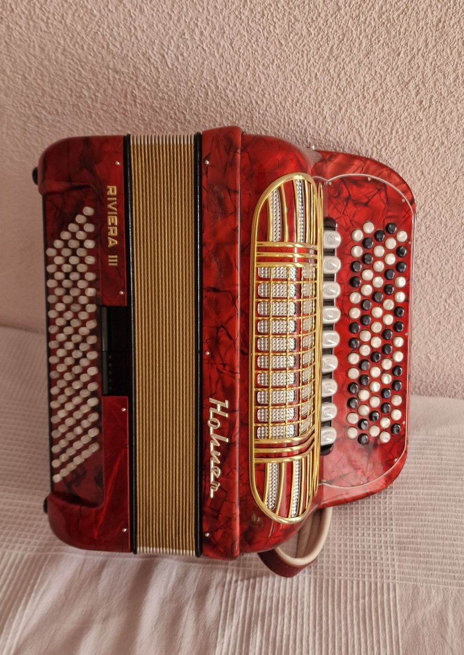 Hohner Musikinstrumente: Hohner Knopf-Akkordeon Rivera III – Gebraucht aus Jonen von bealug