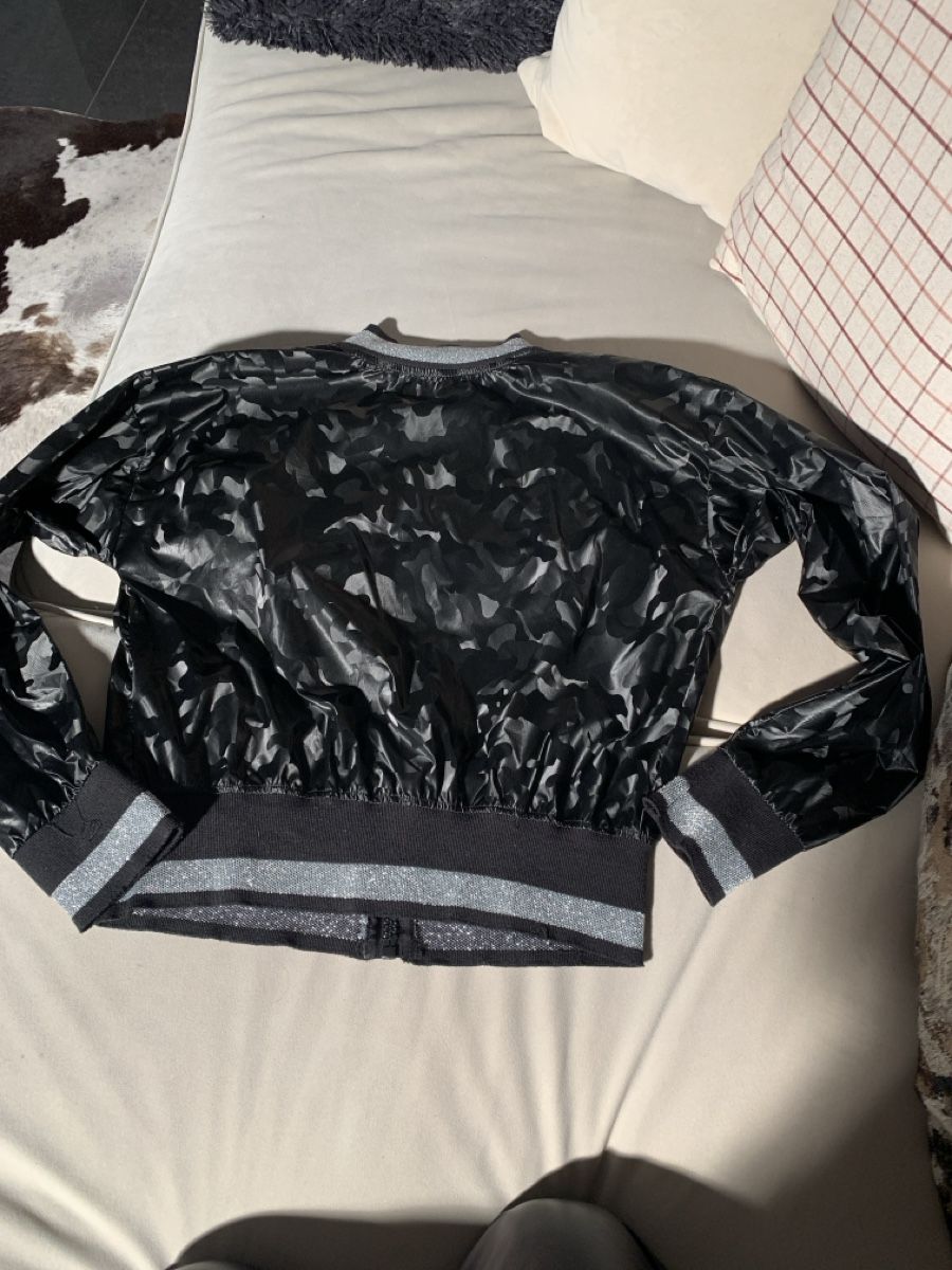 Prada Giacche: PRADA  Jacke – Usato da Bergdietikon venduto da zor_856j 8