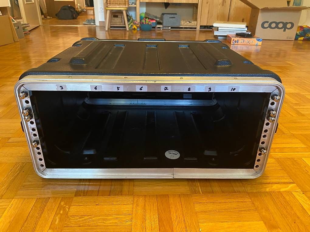 Reisekoffer: Flight case flycase SKB 4U – Gebraucht aus Puplinge von Willi1203 1