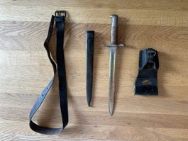 Bajonett 1899 mit Scheide und Tragegestell