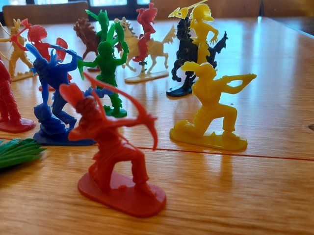Spielzeuge: Indianer und Cowboys – Gebraucht aus St.Gallen von Stocken64 2